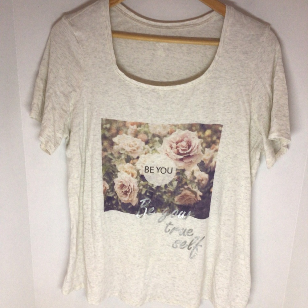 Avenue graphic tee